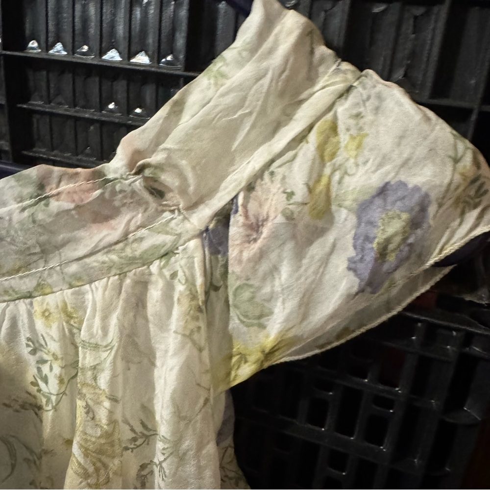 Tendenze Floral 100% Silk Top Size Small Defective - Picture 12 of 13